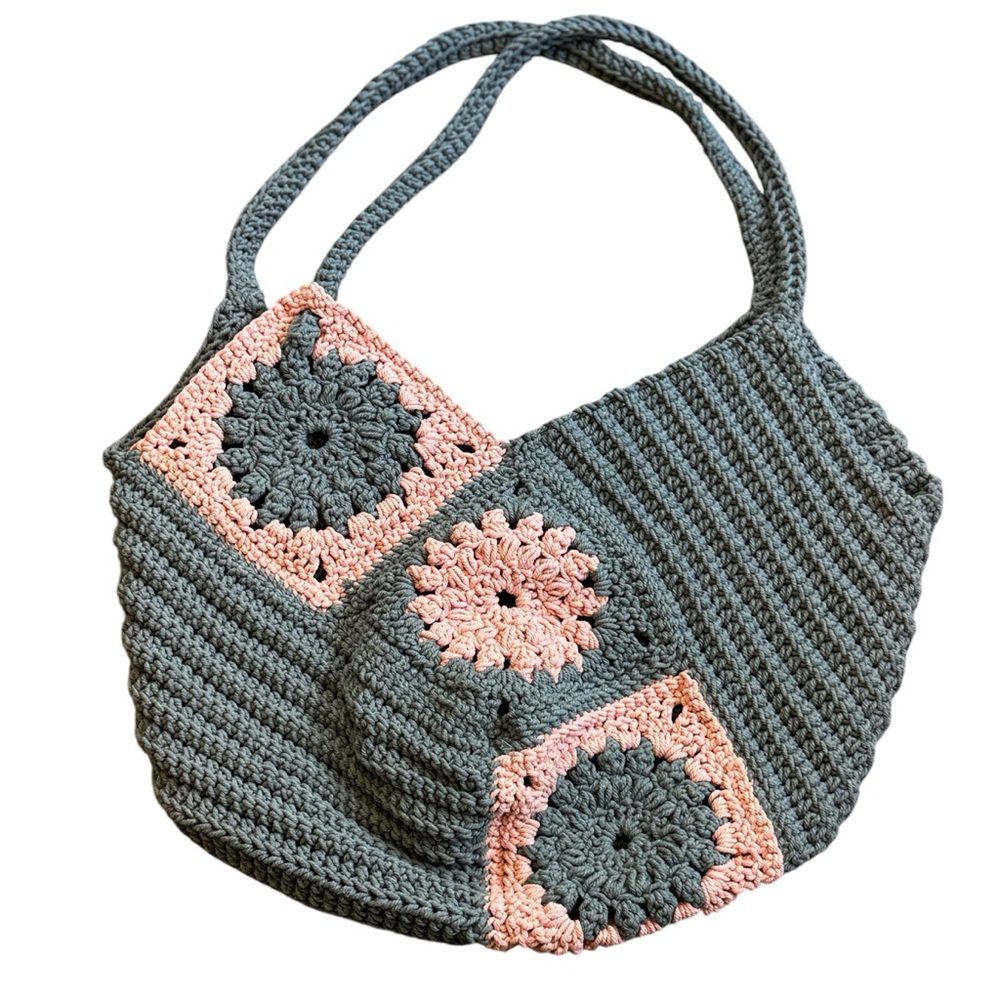 Tote Bag LARGE AND HEAVY Crochet Floral Gray and Pink
